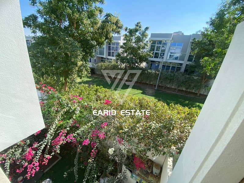 3 Bedrooms, 3 Bathrooms / Vacant / Single Row - Image 14