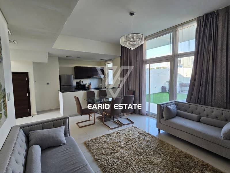 4 Bederooms, 4 Bathrooms / Fully Furnished / Single Row