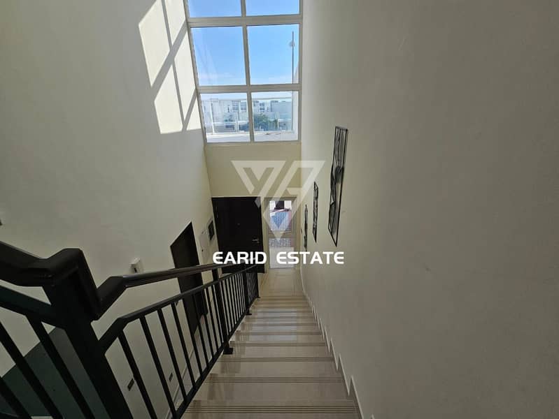 4 Bederooms, 4 Bathrooms / Fully Furnished / Single Row - Image 11