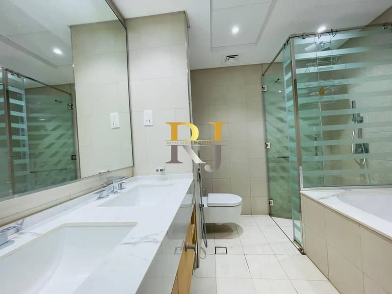 Beautiful 3BR In the Heart of Mankhool - Image 10