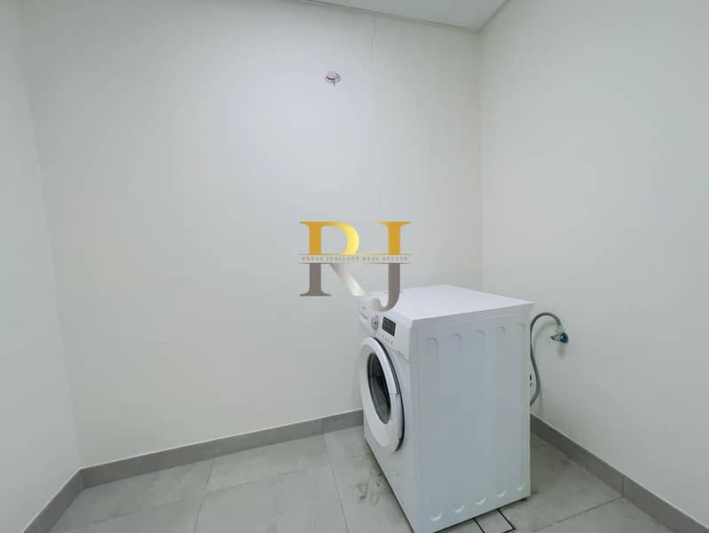 Beautiful 3BR In the Heart of Mankhool - Image 14