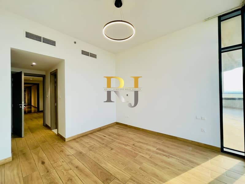 Beautiful 3BR In the Heart of Mankhool - Image 19