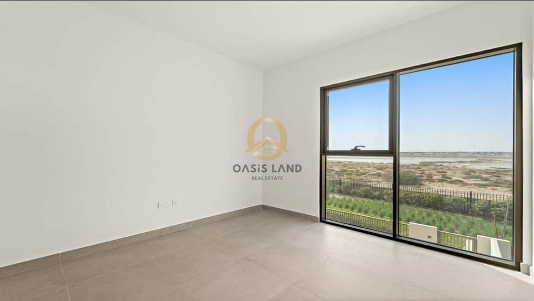 Spacious 3BR Villa | Single Row | Pool Facing | Open View