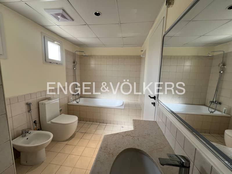 Lake View | Fully Furnished | Private Pool - Image 20