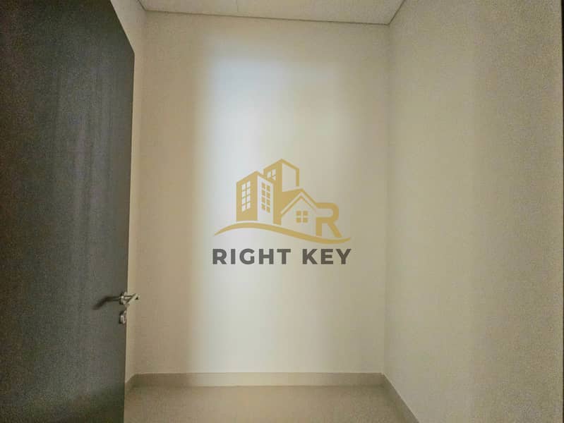 LUXURY HUGE 2BHK+Maid/ CLOSE KITCHEN / 95K