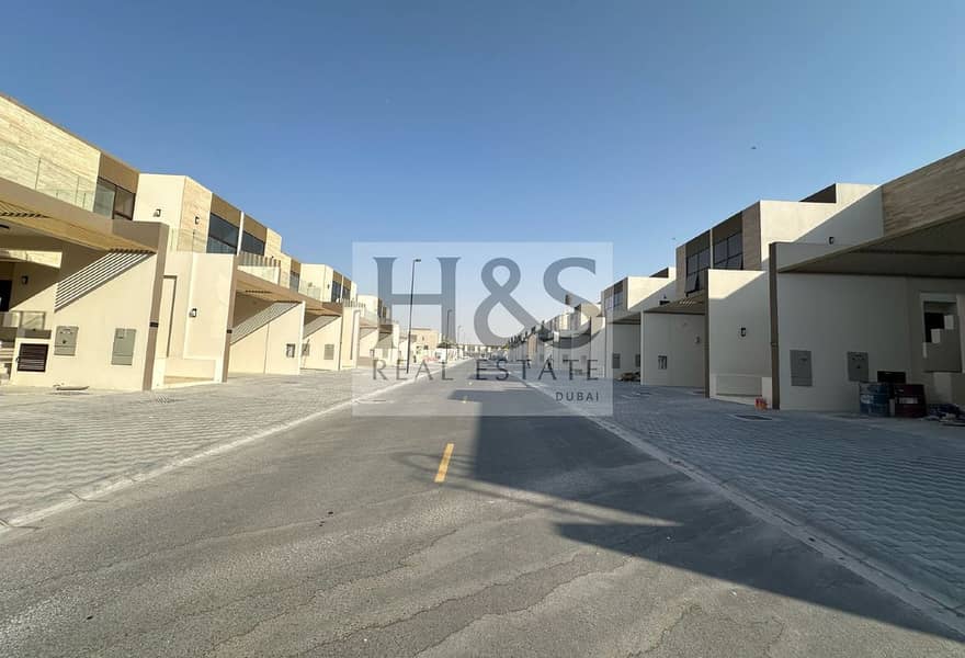 CORNER 4 BEDROOM ON PARK | BURJ AND SKYLINE VIEW - Image 10
