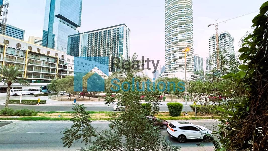 4Bedroom spacious | Ready To Movin | Well Maintained