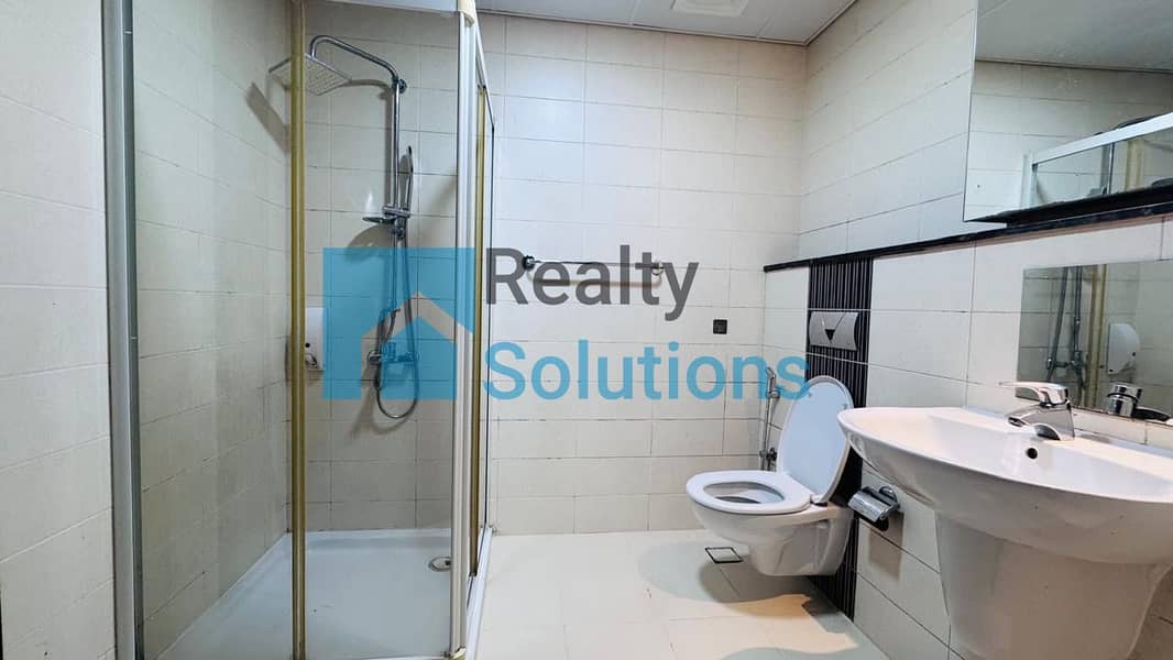 4Bedroom spacious | Ready To Movin | Well Maintained - Image 12