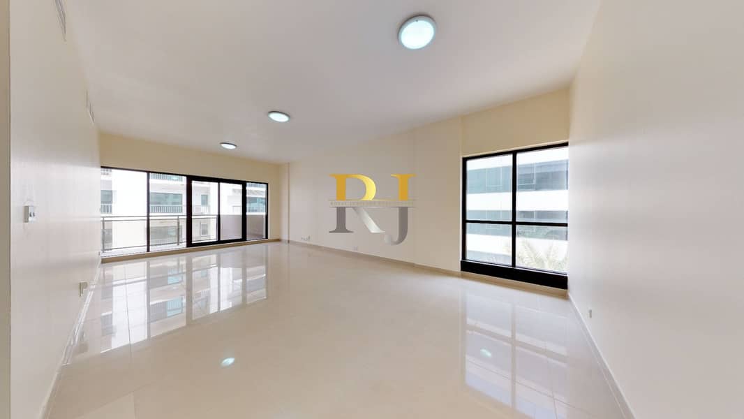 Elegant 4 BR Apt with Modern Amenities