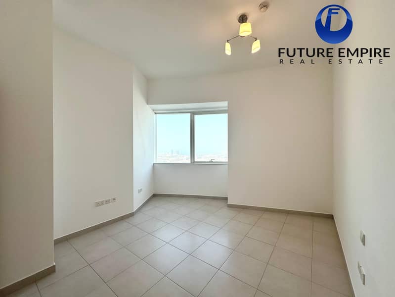 Spacious 2BHK | Near Metro | Ready to Book | Laundry Room