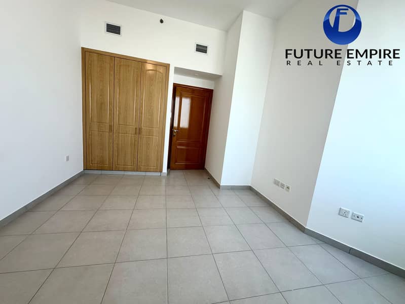 Spacious 2BHK | Near Metro | Ready to Book | Laundry Room