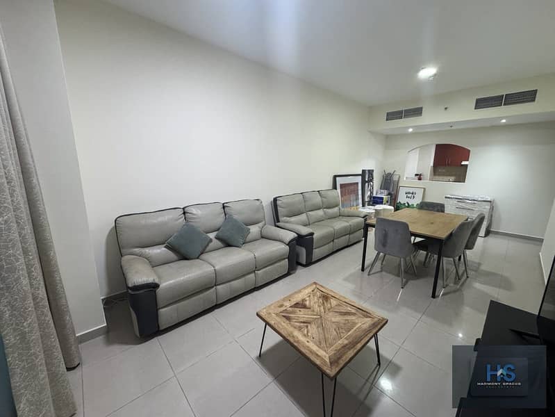 SPACIOUS 1 BEDROOM | HAD A BALCONY | CLOSE KITCHEN