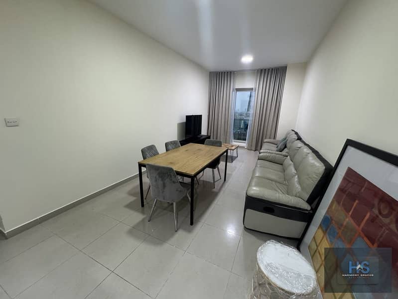 SPACIOUS 1 BEDROOM | HAD A BALCONY | CLOSE KITCHEN