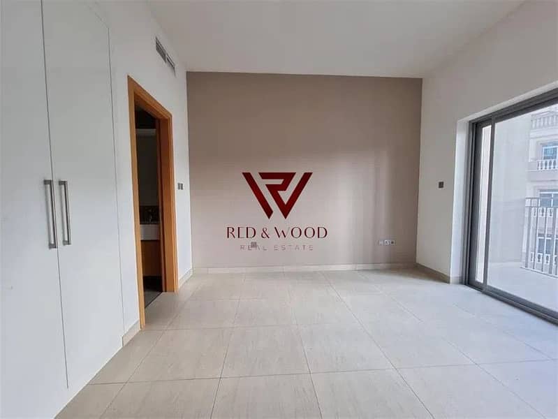 Prime Location 1BR |Luxury Space | Amazing Price