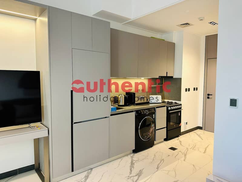 Brand New | Exclusive Sale | Community Views - Image 6