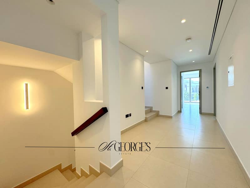 Vacant | Internal Plot | Closed Kitchen - Image 8