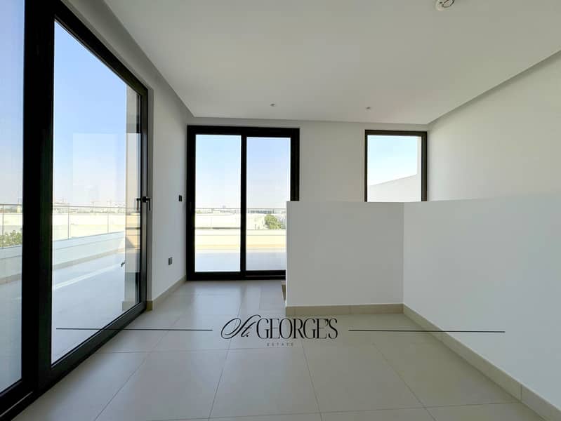 Vacant | Internal Plot | Closed Kitchen - Image 17