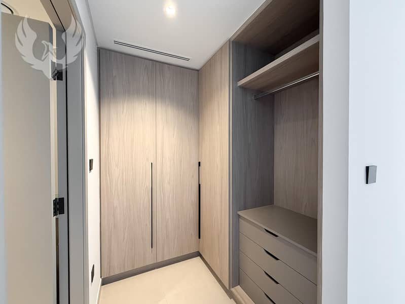 Ready | Vacant | Single Row | Community Expert - Image 13