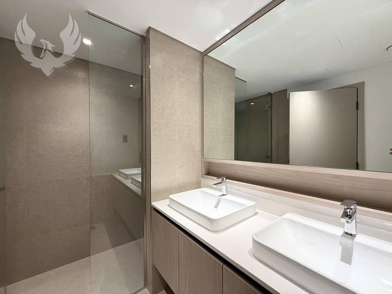 Ready | Vacant | Single Row | Community Expert - Image 15