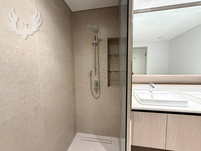 Ready | Vacant | Single Row | Community Expert - Image 17