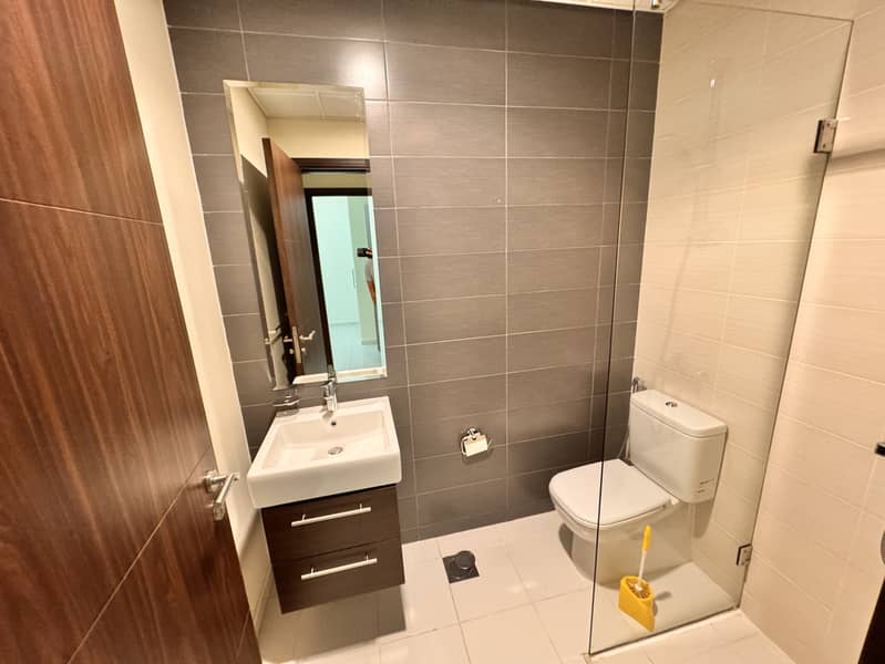 3BR| RR-M Extended| Open kitchen| B2B - Image 11