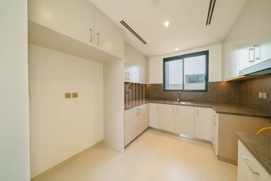 Brand New | Ready to Move-In | Stunning - Image 12