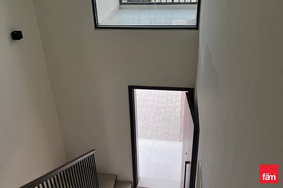 Corner Plot | Vacant | Maids Room - Image 8