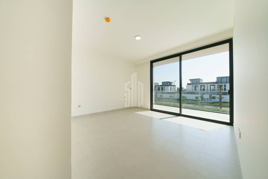 Brand New | Ready to Move-In | Stunning - Image 29