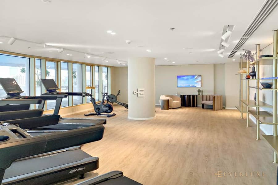 Warm Minimalist Waterfront Residence with Sea & Palm Jumeirah Views - Image 26