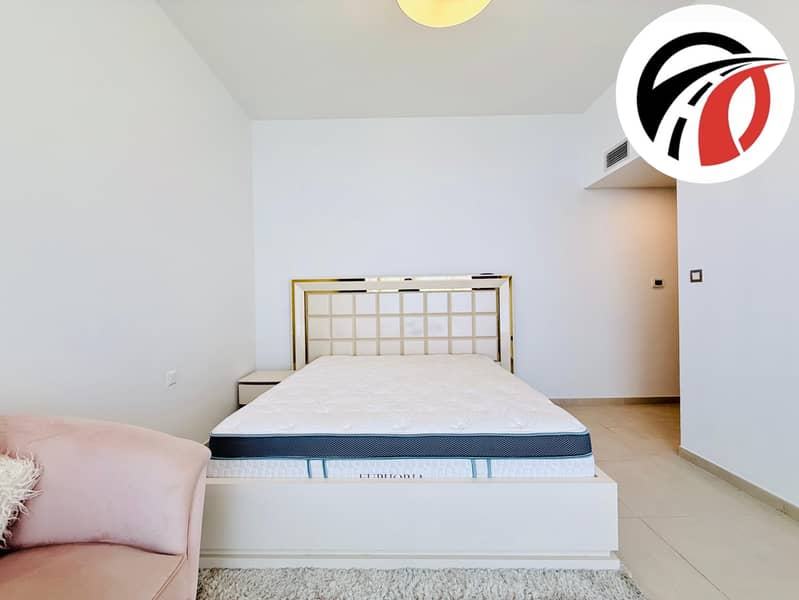 Sea view / Luxury furnished 2bhk apt / best location for living / Spacious apt