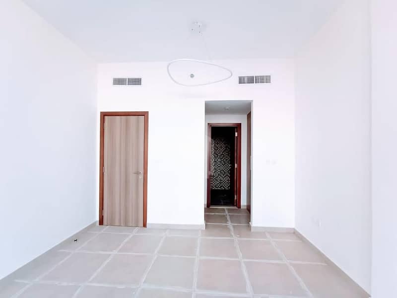 Spacious | Prime Location | Below Market Price - Image 10