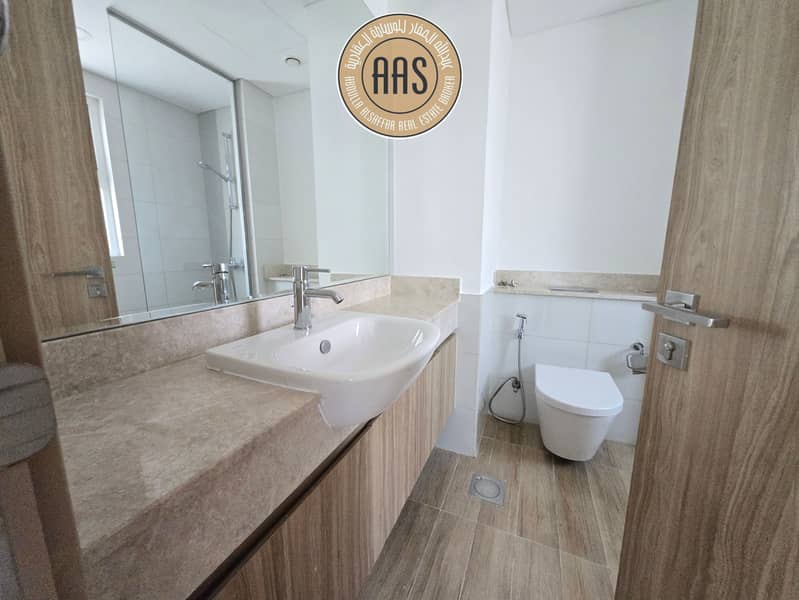 Hot Deal! 3BR + Maid Villa | Prime Area | AED 150k - Image 10