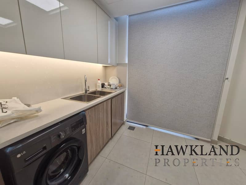 2BR Apt with Panoramic View Mirdif - Image 9