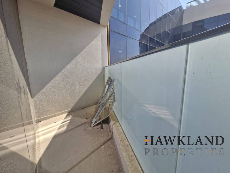 2BR Apt with Panoramic View Mirdif - Image 12