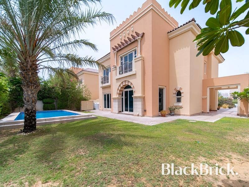 Superb Family Villa |Private Pool |Available Now
