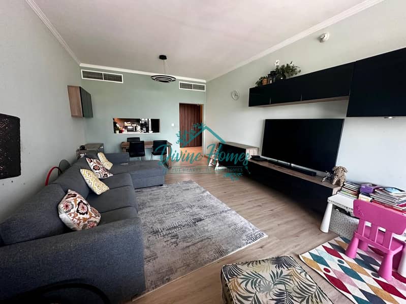 Fully Furnished | Upgraded | Low Floor | Simplex