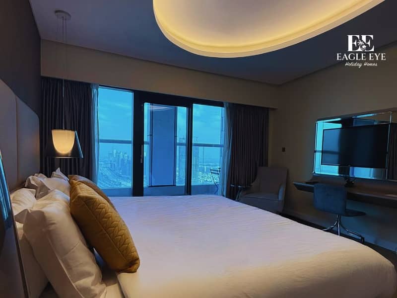 1BR Damac Paramount Tower D - City Views - World-Class Amenities - Sleeps 4