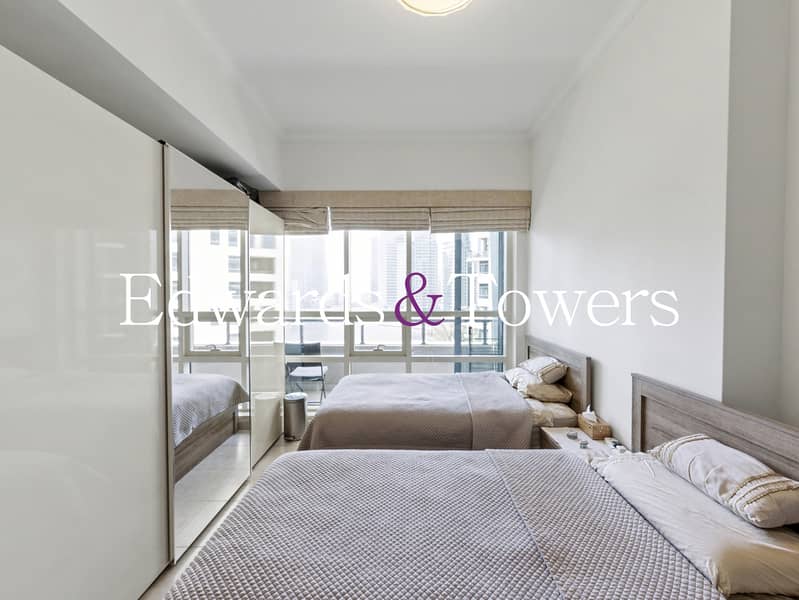 Fully Furnished | Marina view | Available End Dec. - Image 11