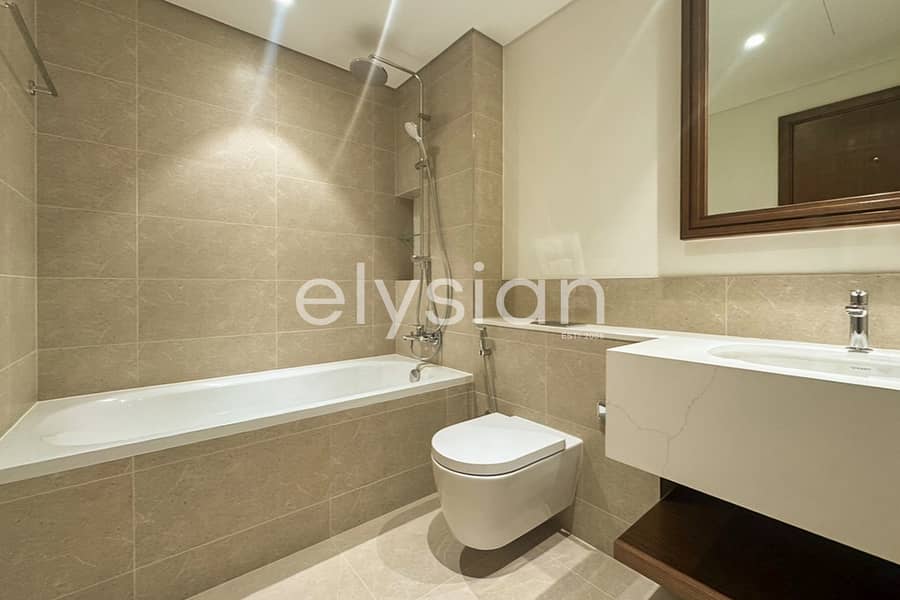 Vacant | High Floor | Beach Access Residence - Image 12