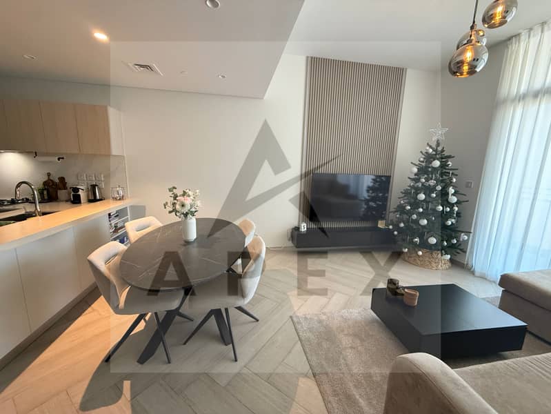 Fully Furnished With Downtown Views | up to 12 Cheques!