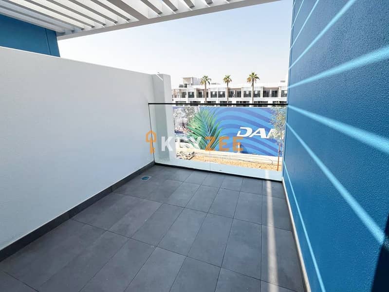 Single Row 4BR Townhouse | Brand New | Santorini Lagoons - Image 16
