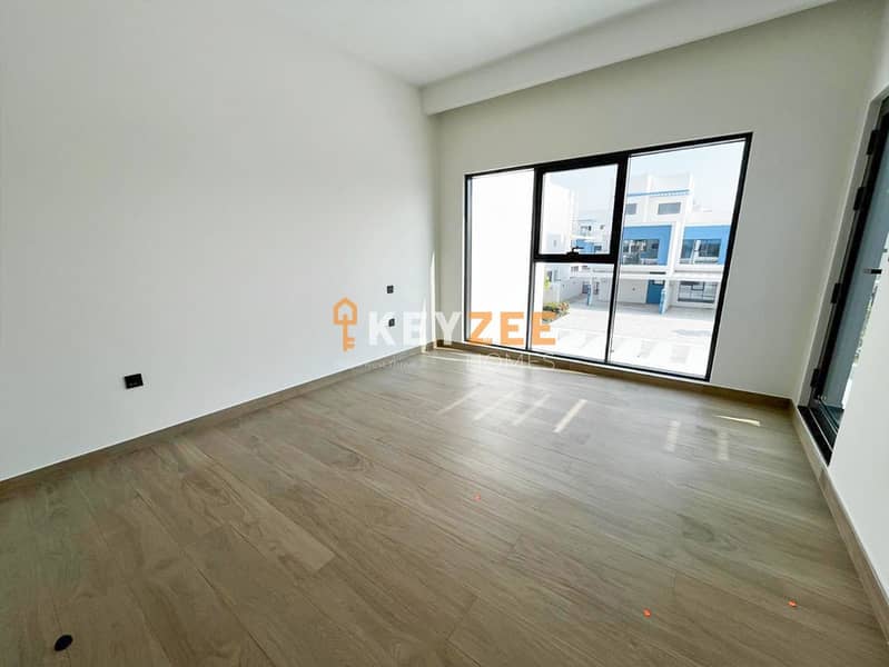 Single Row 4BR Townhouse | Brand New | Santorini Lagoons - Image 7