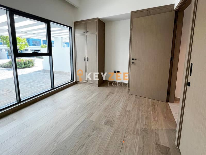 Single Row 4BR Townhouse | Brand New | Santorini Lagoons