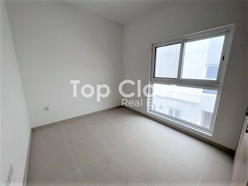 Spacious | 4 Beds and Maid Room | Ready to Move In - Image 14