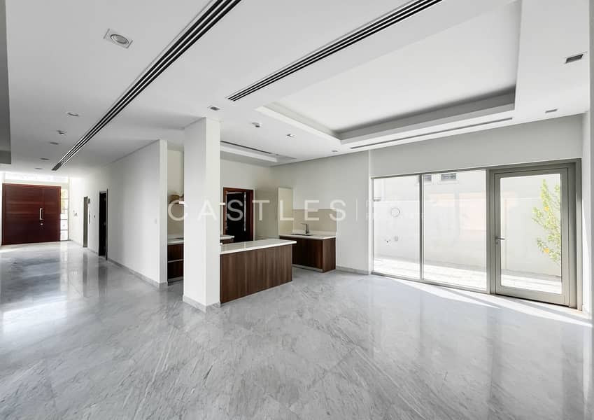 Contemporary Style | Ready To Move In | Villa For Rent - Image 16