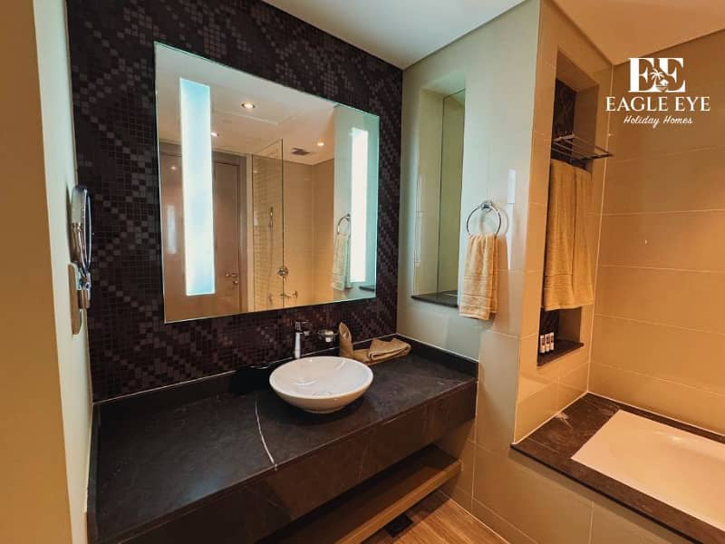 1BR | Accommodates 4 | Fully Furnished | Family Friendly | Luxury Apartment | Paramount Towers | Eagle Eye Holiday Homes - Image 11