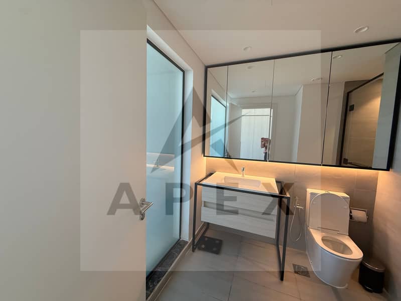 Fully Furnished With Downtown Views | up to 12 Cheques! - Image 14