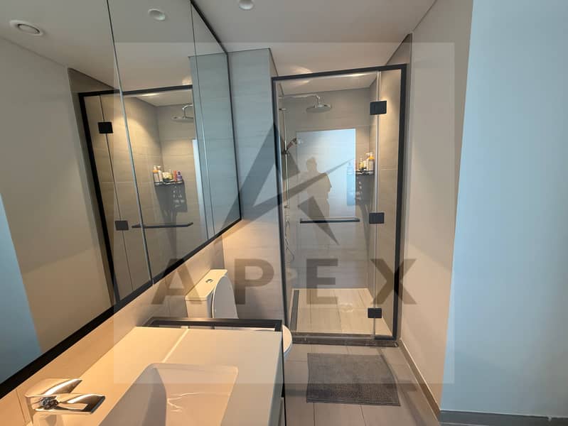 Fully Furnished With Downtown Views | up to 12 Cheques! - Image 17