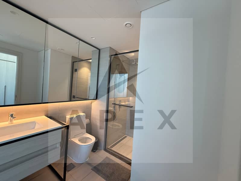 Fully Furnished With Downtown Views | up to 12 Cheques! - Image 18