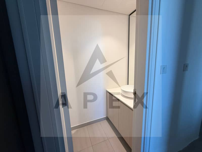 Fully Furnished With Downtown Views | up to 12 Cheques! - Image 30